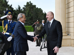 image-iran-prezidenti-mesud-pezeskianin-resmi-qarsilanma1