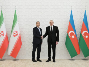 image-iran-prezidenti-mesud-pezeskianin-resmi-qarsilanma8