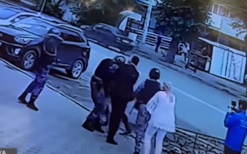 Sverdlovskda azərbaycanlılara qarşı daha bir zorakılıq: bu dəfə qadını döydülər – VİDEO