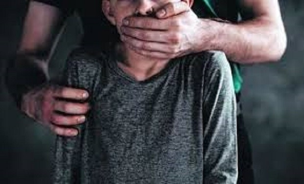 9 yaşlı uşağa qarşı seksual zorakılıq edən şəxs cəzadan niyə azad edilib? – TƏFƏRRÜAT 