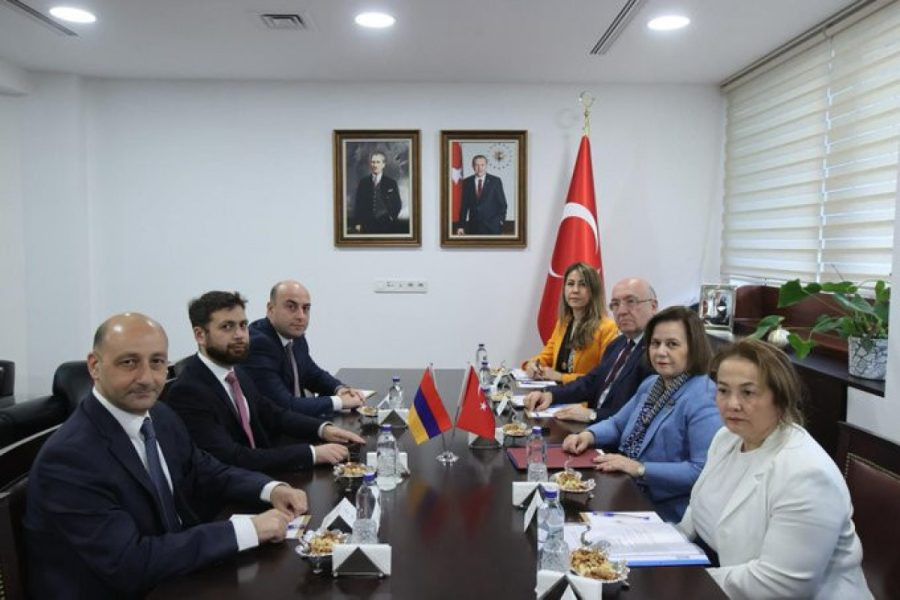 Türkiyə və Ermənistan rəsmiləri Ankarada görüşdülər