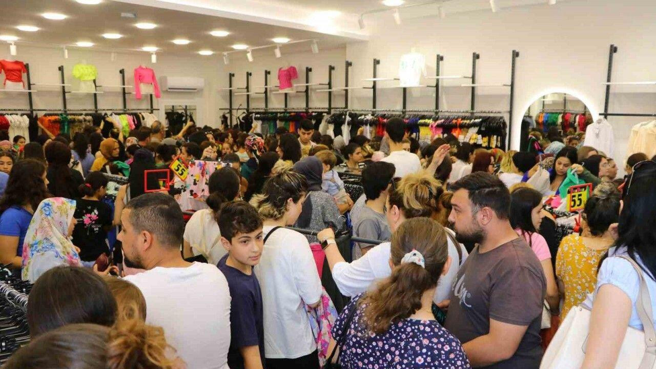 Bakıda mağaza açılışında BİABIRÇILIQ – VİDEO 