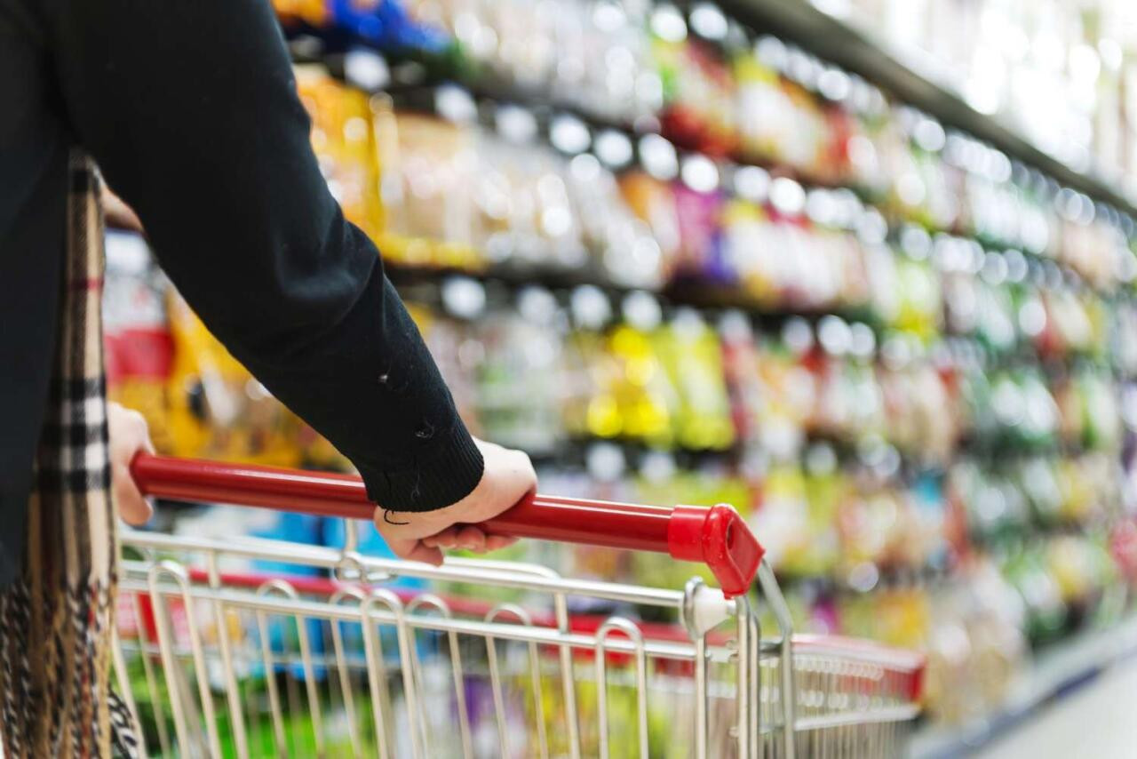 Məşhur marketdə işçilər arasında dava: Müdir işçini ürəyindən bıçaqladı 