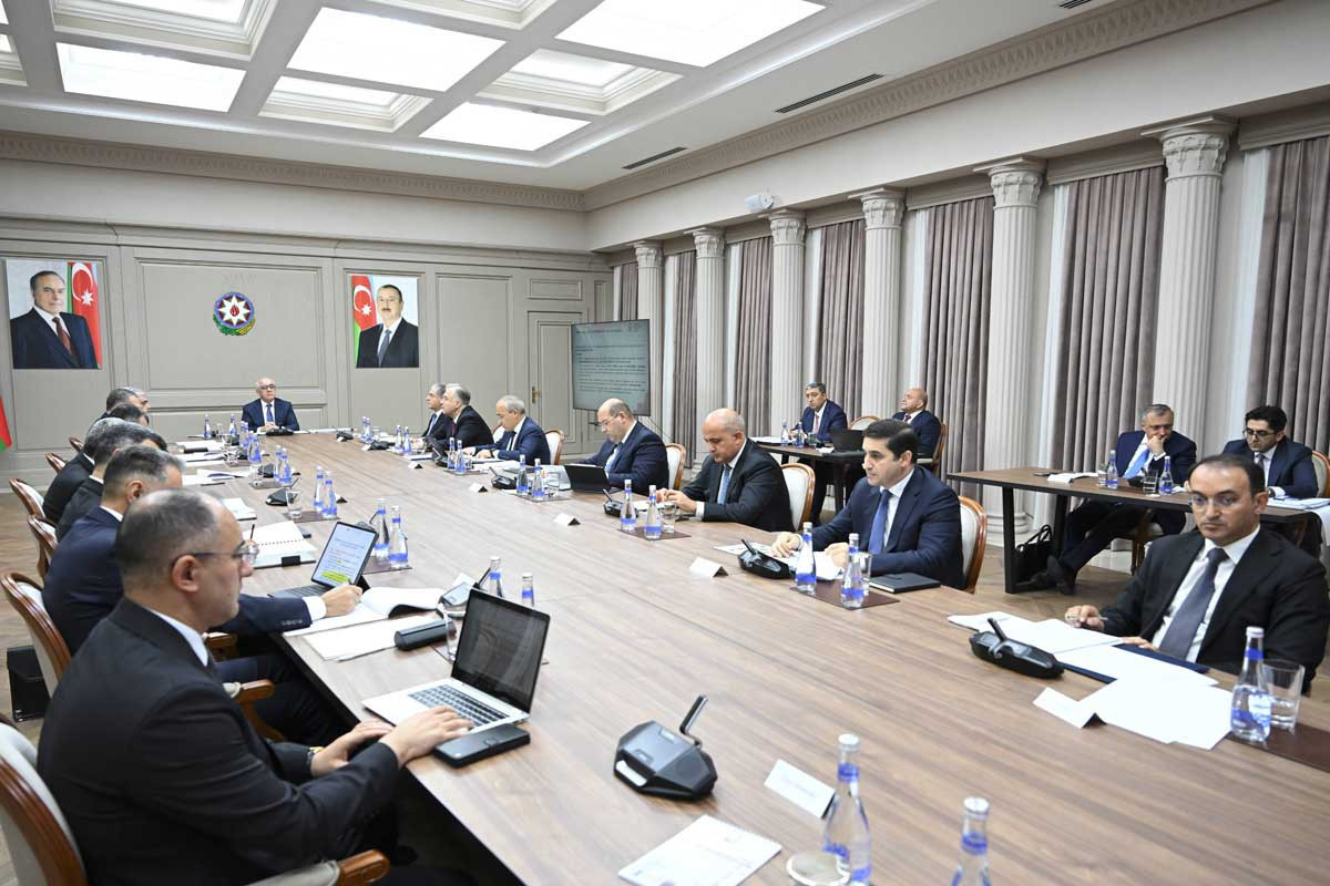İqtisadi Şuranın növbəti iclası keçirilib