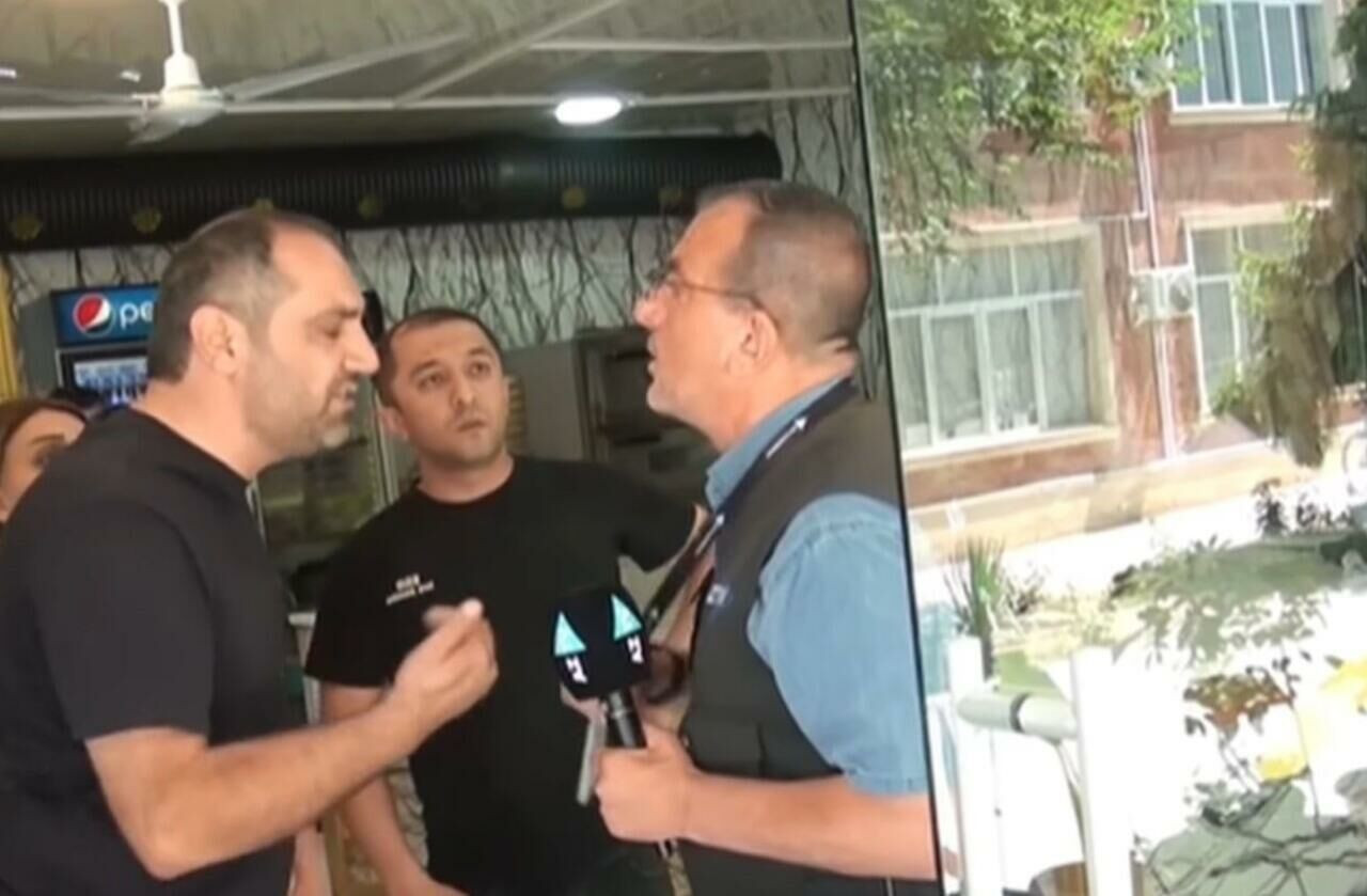 35 nəfərin zəhərləndiyi “Dönər evi” yenidən açıldı – Jurnalistlərə hücum etdilər – VİDEO