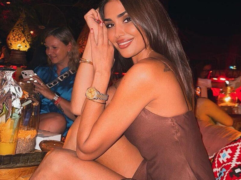 Pərvinin 100 min pulu oğurlandı 