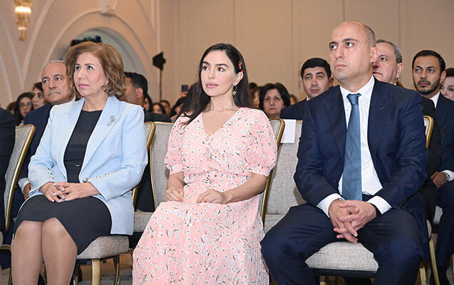 Leyla Əliyeva “Gənc qızların təhsilinə dəstək” layihəsi iştirakçılarının məzun günündə iştirak etdi – Foto/Yeniləndi