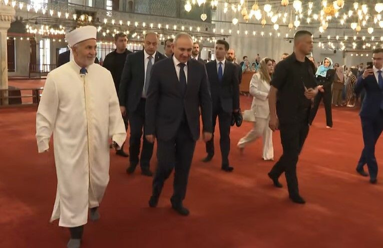 Paşinyan Göy Məsciddə – Video