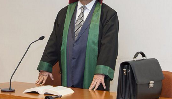 Azərbaycanda tanınmış vəkil vəfat etdi 