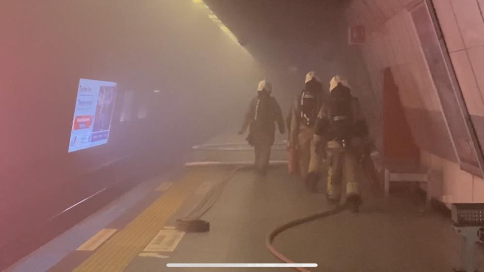 Bakı metrosunda “yanğın”: FHN hərəkətə keçdi – VİDEO