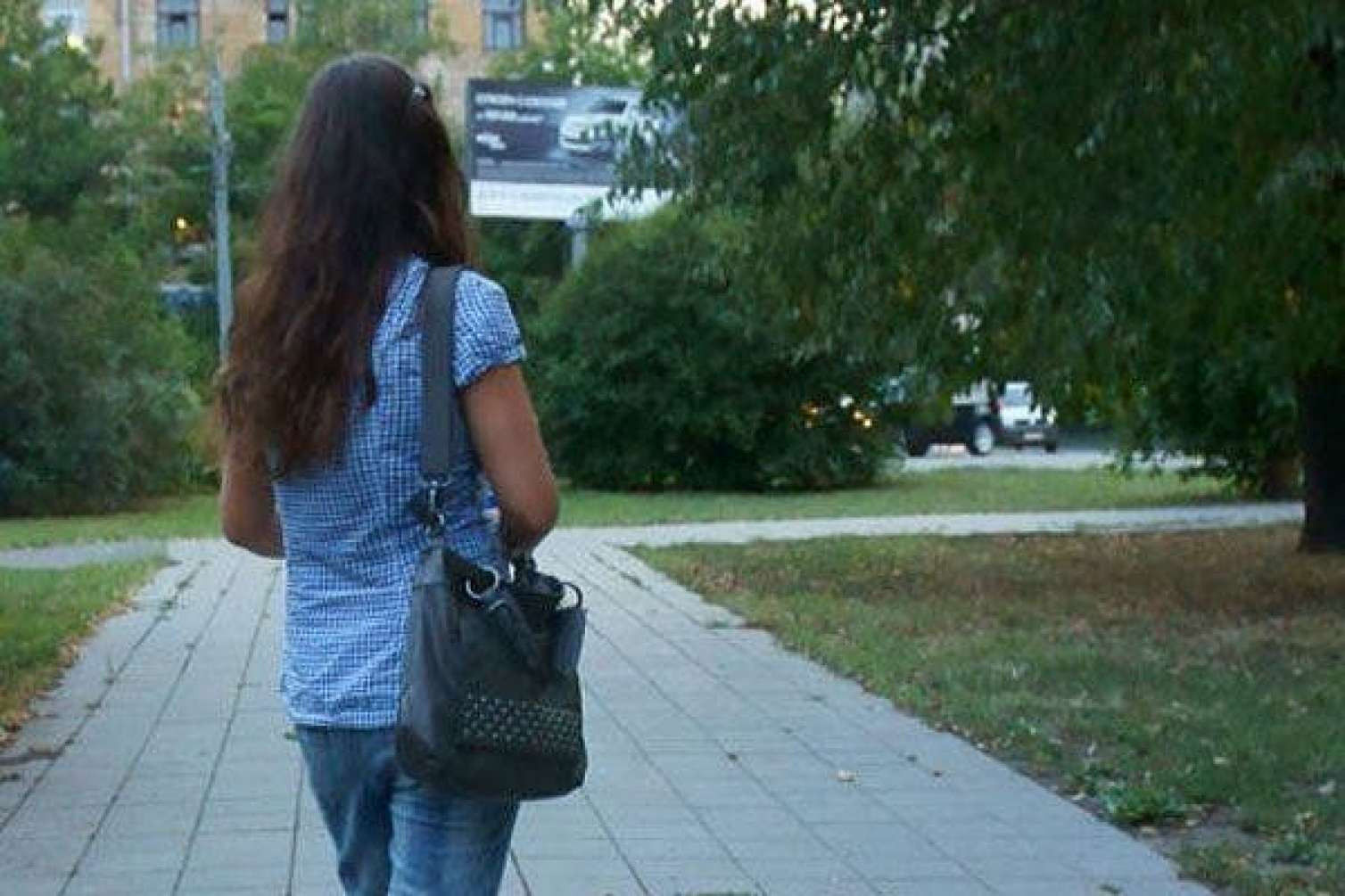 Polis  16 yaşlı qızı AXTARIR