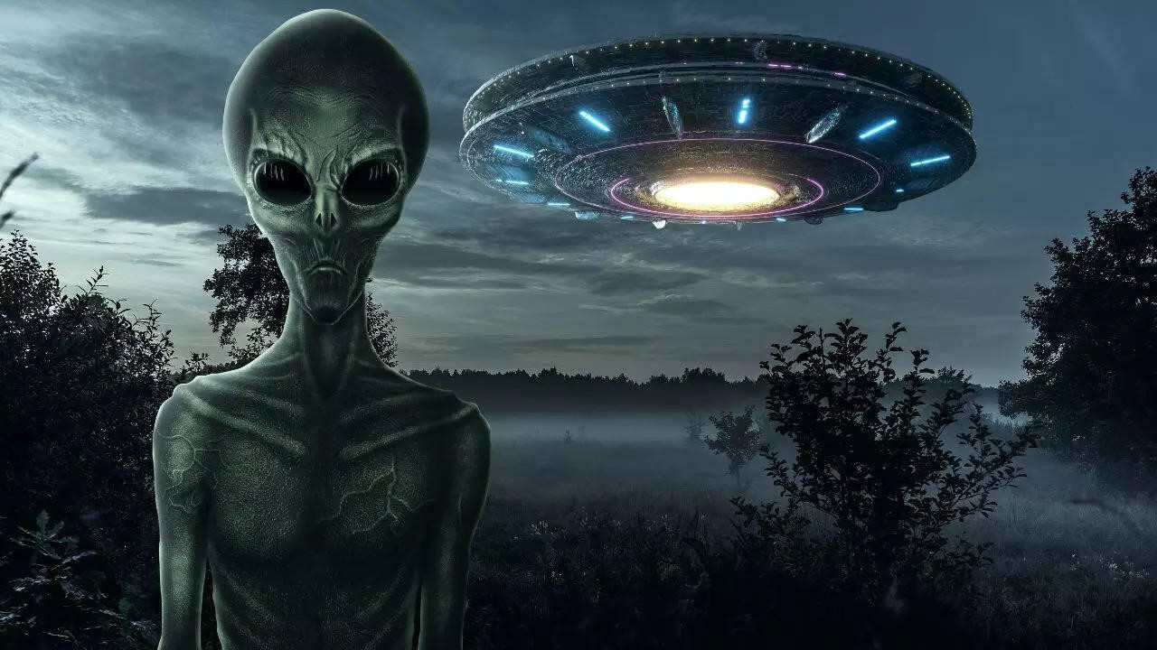 Yad planetlilər şəhərə doğru yaxınlaşır? – Qorxu dolu anlar – ANBAAN VİDEO 