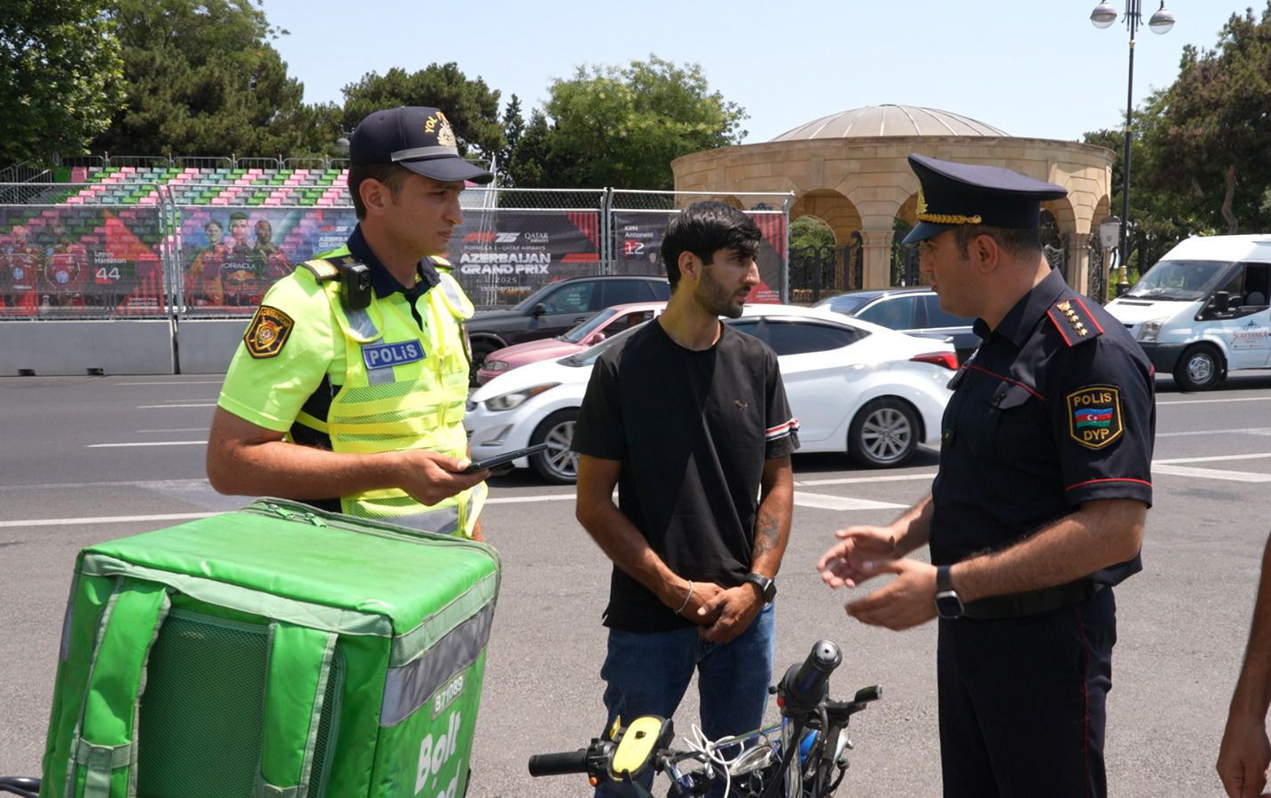 Polis moped və motosiklet sürücülərini maarifləndirdi – VİDEO