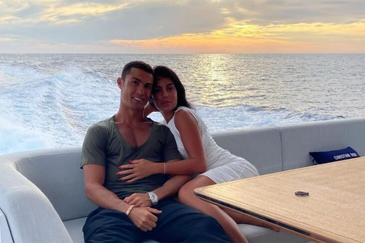 Ronaldo Corcinaya nəhayət evlilik təklifi etdi – FOTO
