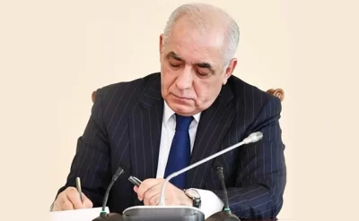 Əli Əsədov üç qərar imzaladı