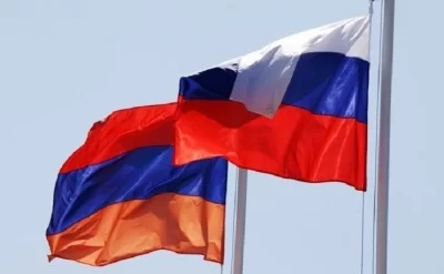 Moskva Zelenskiyə görə İrəvanı yenidən sərt TƏNQİD ETDİ