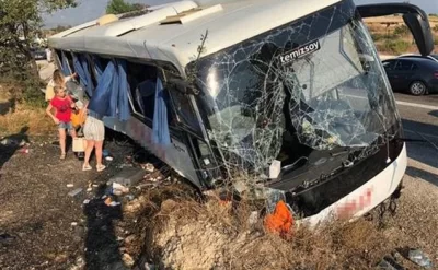 Türkiyədə turist avtobusu aşdı: 46 nəfər xəsarət aldı