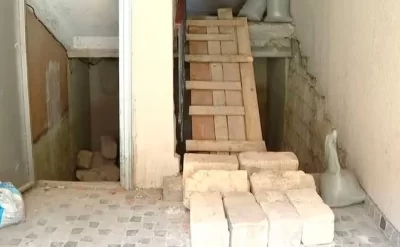 Bakıda binanın pilləkəni çökdü - VİDEO