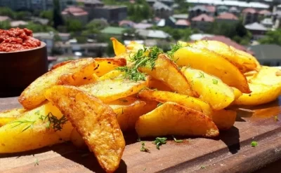 Bakıda restoran kartofu qızartdığı yağın pulunu da hesaba yazdı - FOTO