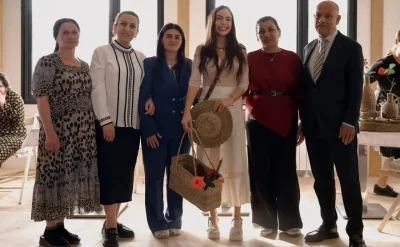 Leyla Əliyeva həsirçi qadınlarla görüşdü – FOTOLAR