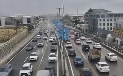 Bakıda 16 yolda tıxac yarandı - Siyahı