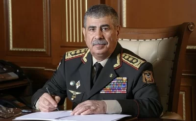 Müdafiə nazirindən bayram təbriki