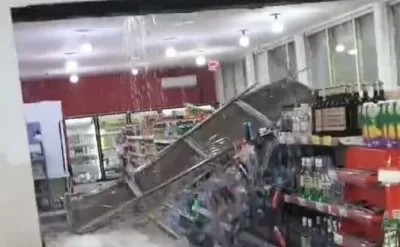 "Al market"in tavanı çökdü - VİDEO
