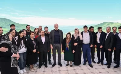 İlham Əliyevin Şuşanın Böyük Qaladərəsi kənd sakini ilə görüşdən video paylaşıldı