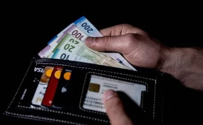 Niyə bəziləri kasıblıqdan qurtula bilmir? – Pulla bağlı edilən səhvlər