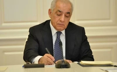 Əli Əsədov yeni qərar imzaladı