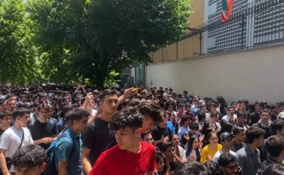 İranda tələbələr ayağa qalxdı – Tehran və Şirazda etirazlar başladı - VİDEO