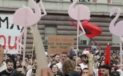Albanlar Trampın kürəkəninə etirazı davam etdirir