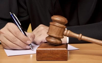 Müəlliməni güllələyən yeniyetmə ev dustaqlığına buraxılmadı