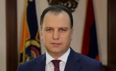 Ermənistanın keçmiş müdafiə naziri axtarışa verildi