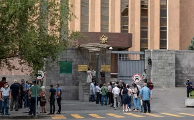 Rusiya səfirliyi İrəvana çağırış etdi: Cavab gözləyirik