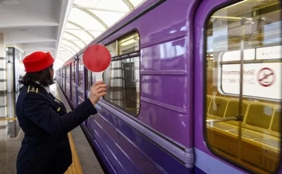 Bakı Metropoliteni yay qrafikinə keçid edir