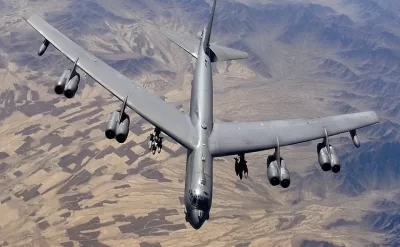 Dünyaca məşhur bombardmançı qəzaya düşdü: