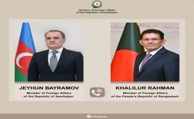 Ceyhun Bayramov banqladeşli həmkarı ilə telefon danışığı aparıb