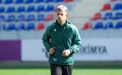 "Neftçi" də futbolçusu ilə vidalaşdı