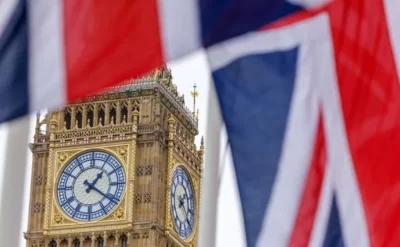 Britaniyada siyasi gərginlik: 100-dən çox deputat Kir Starmerin istifasını tələb edir
