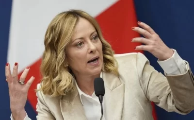 Melonidən Trampa CAVAB: “Öz reytinqini izlə!”