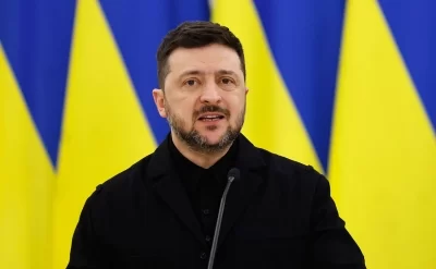 Zelenski məhrum edildiyi ordeni poçtla geri qaytardı - FOTO