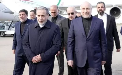 İranın danışıqlar heyəti Omana getdi