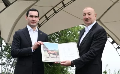 Türkmənistan Prezidentinə Qarabağ atı hədiyyə edildi