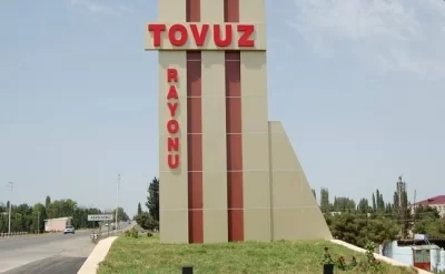 Tovuzda anasına əsəbiləşən kişi arvadını DÖYDÜ - Müəllim və şagirdlərin qarşısında...