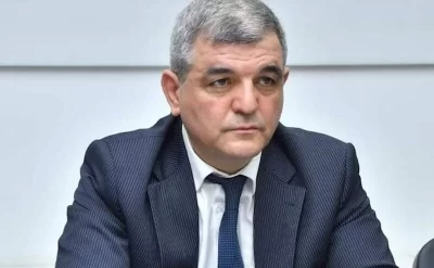 Gedin öz ailənizlə, uşaqlarınızla, onların həyatı ilə məşğul olun!