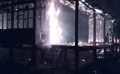 Ucarda ev külə döndü - Video