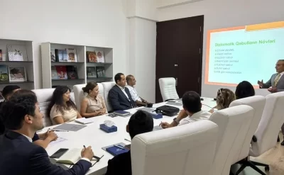 Mədəniyyət Nazirliyində dövlət protokolu üzrə peşəkar təlim keçirildi