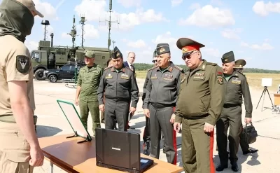 Kərim Vəliyev Belarusda hərbi obyektlərə baş çəkdi - FOTO