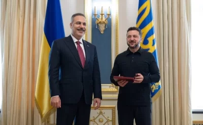Zelenski Hakan Fidanı ordenlə təltif etdi